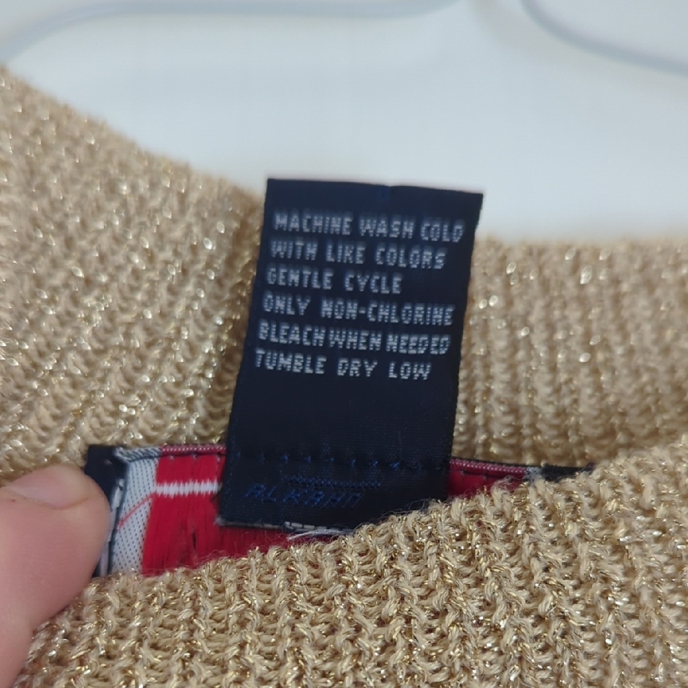 Metallic Gold Lightweight Sweater - Picture 3 of 6